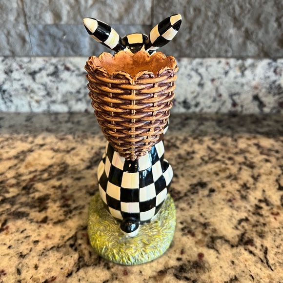 Mackenzie-Childs Black And White Courtly Check BUNNY WITH BACKPACK. RARE! - Picture 8 of 15